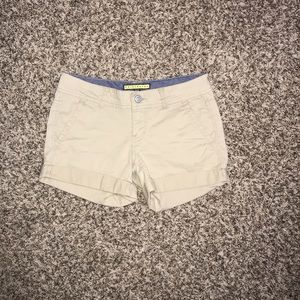 Kaki Prince & Fox shorts from Aéropostale